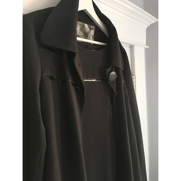 𝐊𝐞𝐧𝐬𝐢𝐞 Piped Sheath Dress - Picture 7 of 7